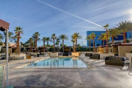 Mgm Signature-15-717 F1 Track & Strip View Balcony Las Vegas Esterno foto
